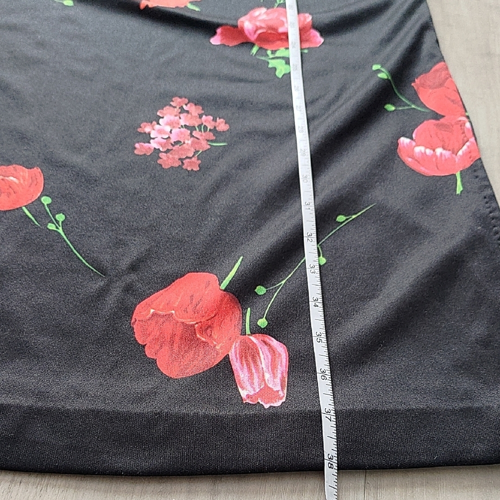 Black and Red Sheath Dress with Mock Neck - Picture 8 of 8